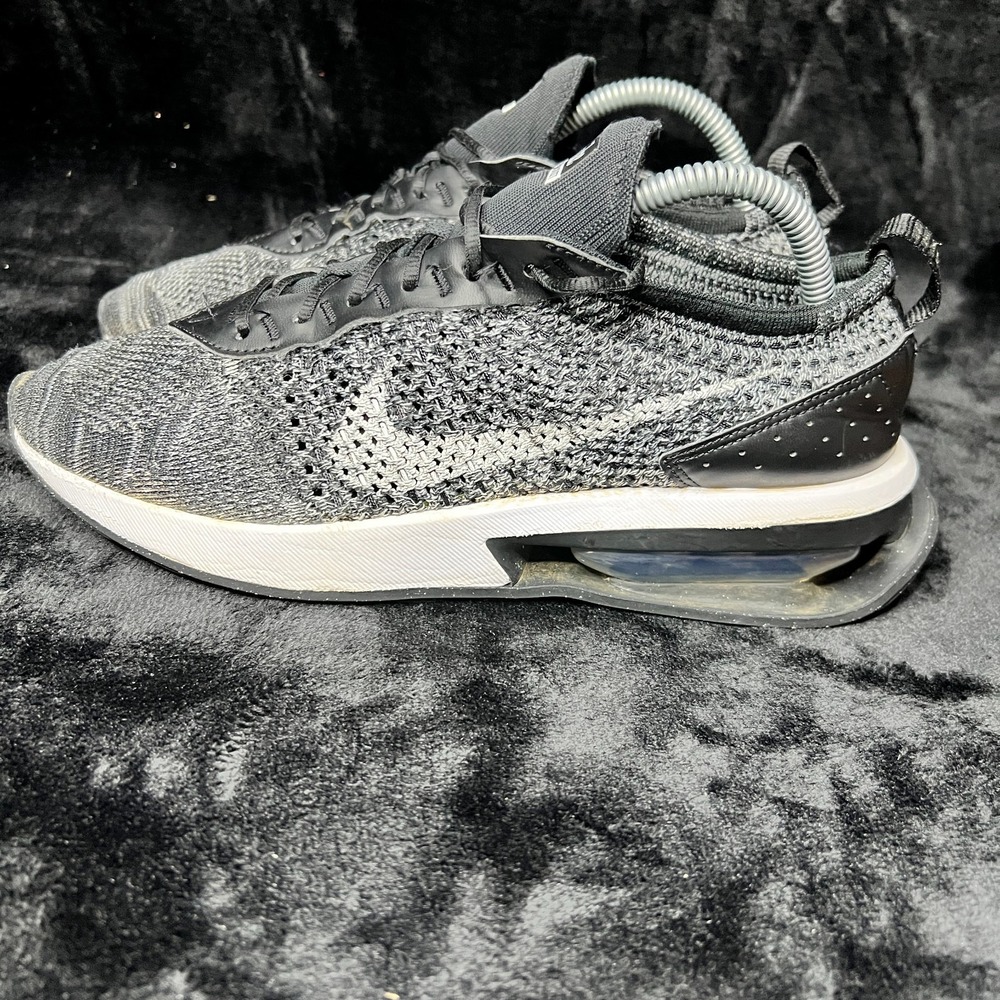 Nike Air Max Flyknit Racer Women's 8.5-9 Running Shoes Oreo Black White Sneakers